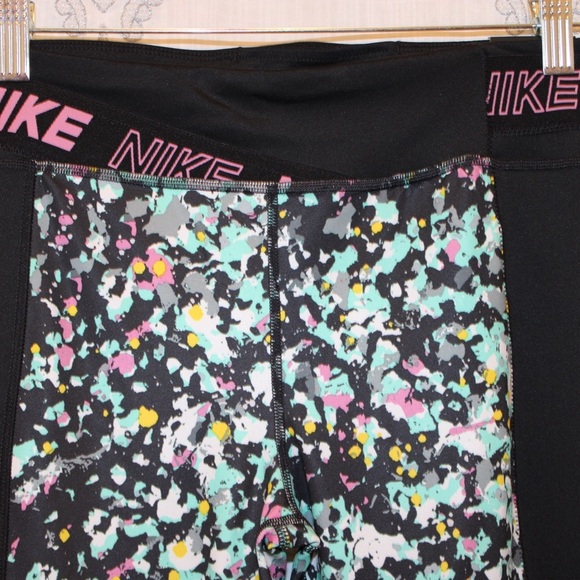 NIKE - The One / Coolant / Mid Rise/ Full Length Tight Fit Leggings- Girls XL - Picture 4 of 11